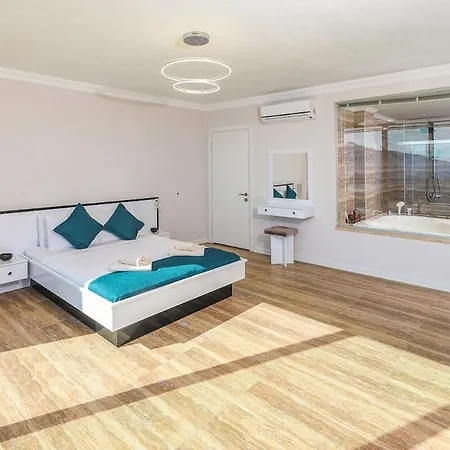 Luxury With Private Pool, Sea Views, And Sauna Villa *