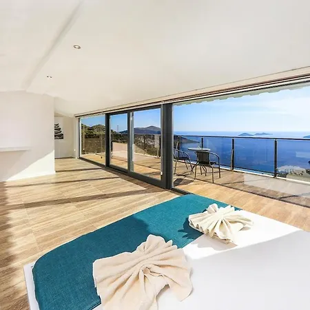 Luxury With Private Pool, Sea Views, And Sauna Villa *