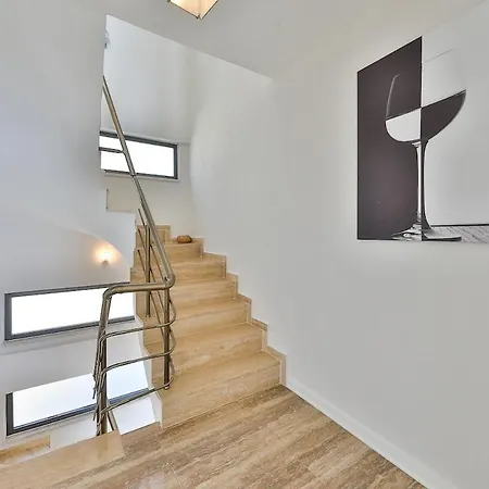 Villa Luxury With Private Pool, Sea Views, And Sauna